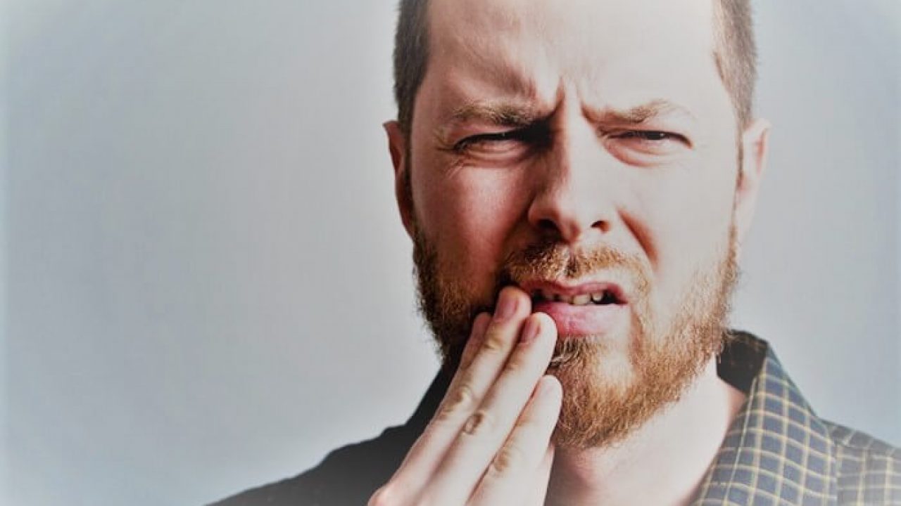 Nằm mơ thấy rụng răng hàm dưới